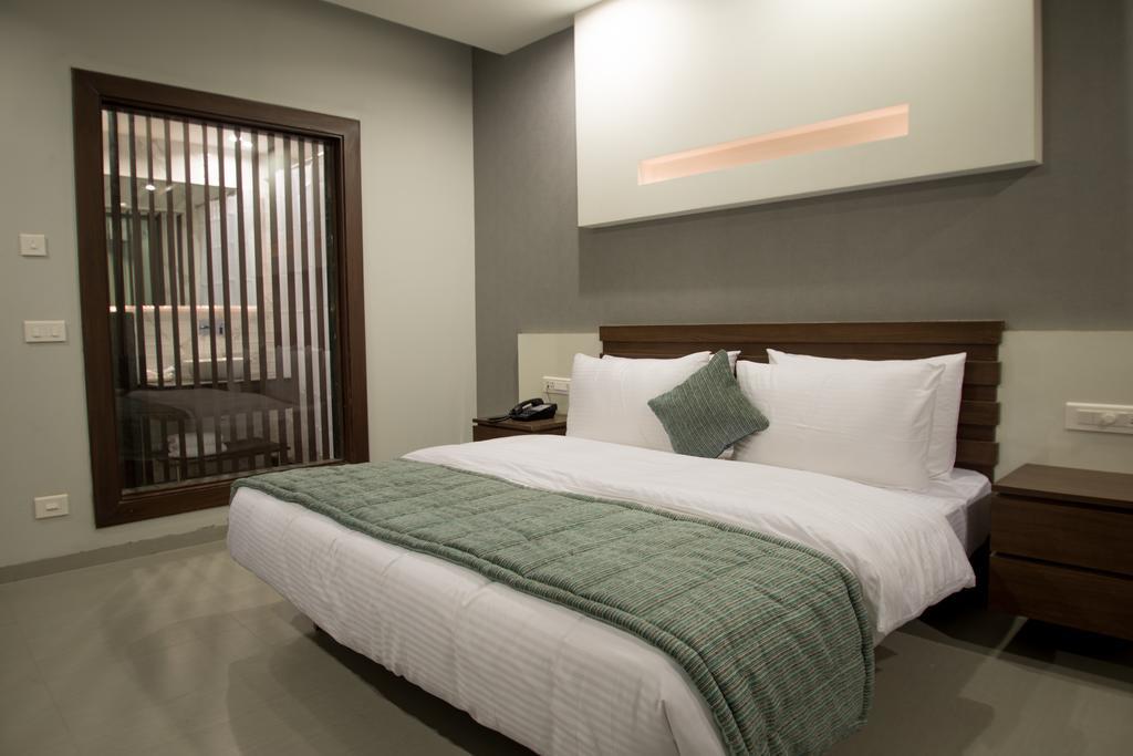 Hotel Narula'S Aurrum Amritszár Kültér fotó