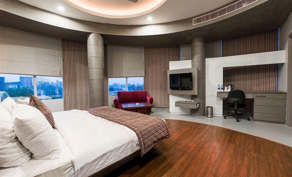 Hotel Narula'S Aurrum Amritszár Kültér fotó