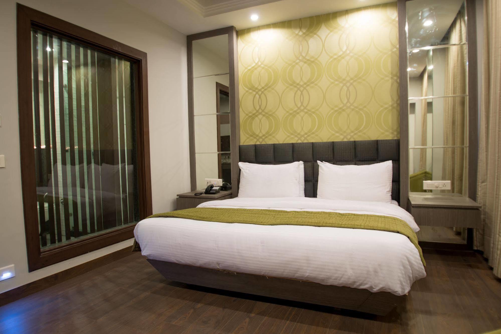 Hotel Narula'S Aurrum Amritszár Kültér fotó