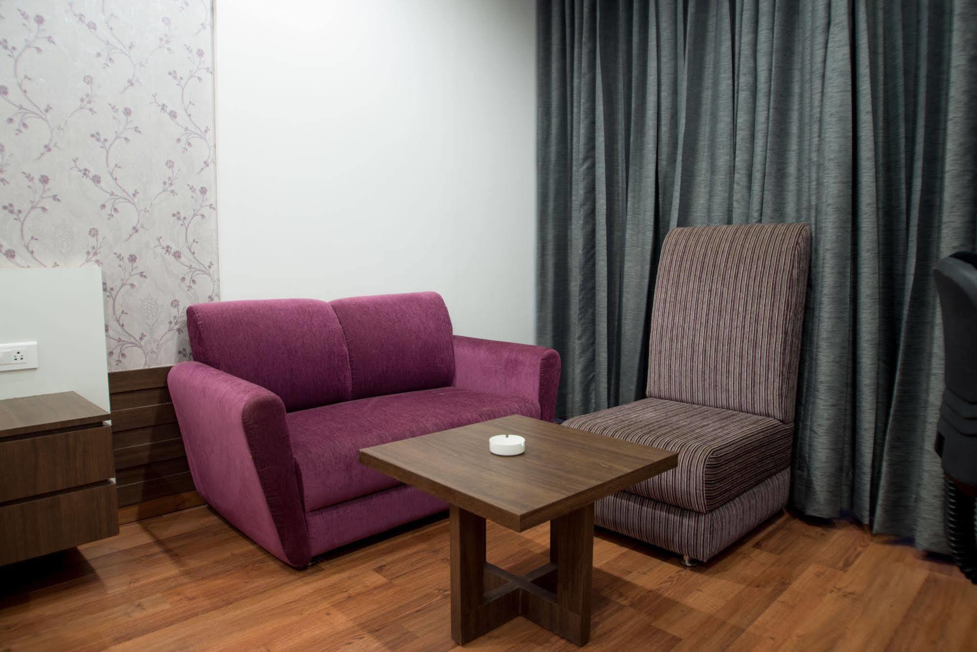 Hotel Narula'S Aurrum Amritszár Kültér fotó
